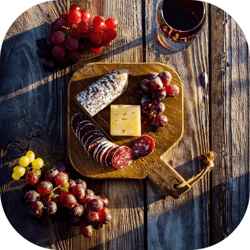 Food table with QR code